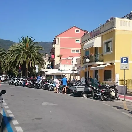 Appartamento Giulia Moneglia Exterior foto